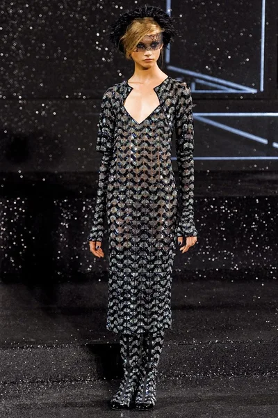 Look 30